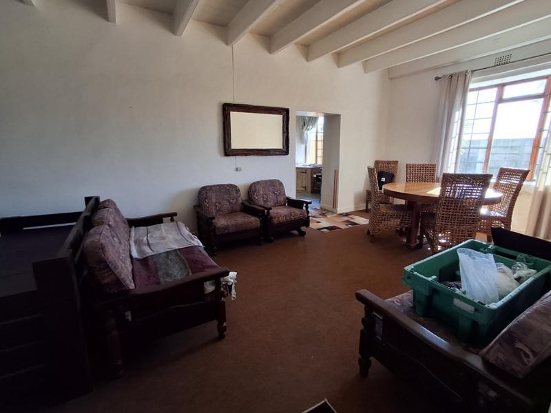5 Bedroom Property for Sale in Stompneus Bay Western Cape